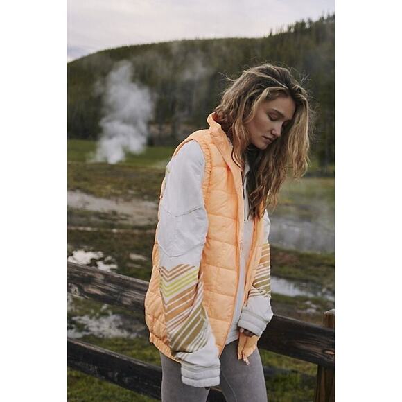 Free People On The Move Packable Puffer Vest in Neon Orange Size Large - Picture 3 of 10